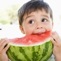 外景儿童摄影吃瓜头像,外景儿童摄影中的吃瓜萌娃瞬间