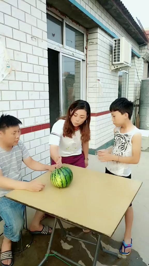 母亲吃儿子瓜,一段感人至深的亲子情缘